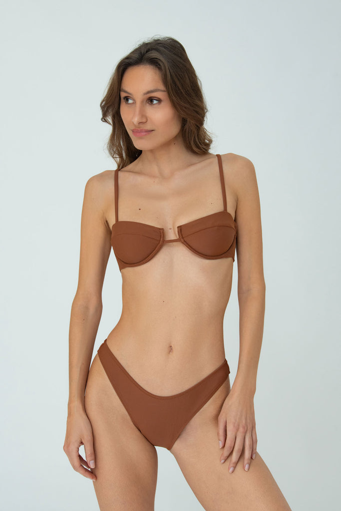 LOLA TOP (BROWN)